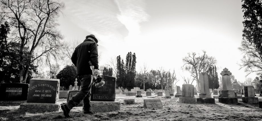 Jak znaleźć najlepszy zakład pogrzebowy w Warszawie